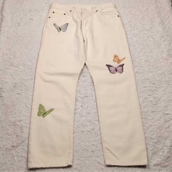Levi’s 501 White Butterfly High waist Stright Leg Denim Jeans Women Size 26/28 - Picture 2 of 4